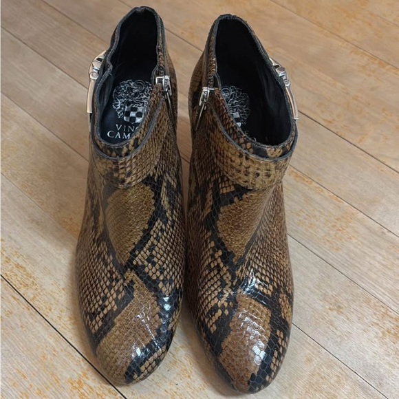 Vince Camuto Tan Snake Print Leather Ankle Booties - Picture 11 of 12
